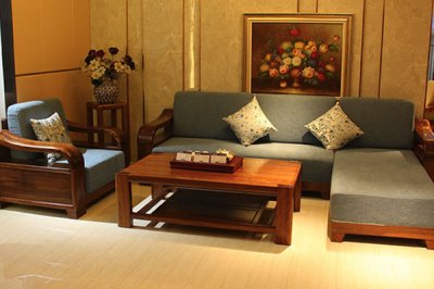 山東現(xiàn)代實(shí)木家具該如何正確進(jìn)行選擇