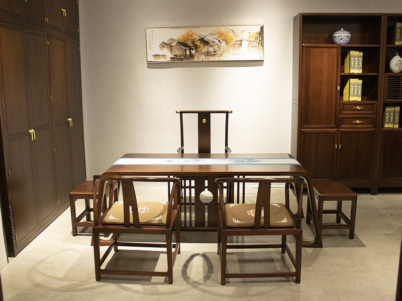 新中式餐廳家具