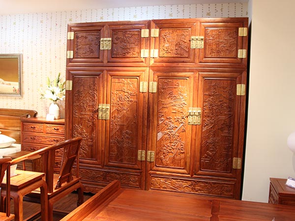 山東實(shí)木家具