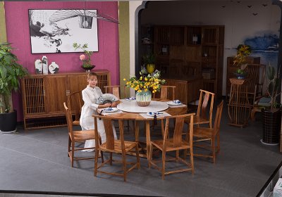 新中式餐廳家具組合